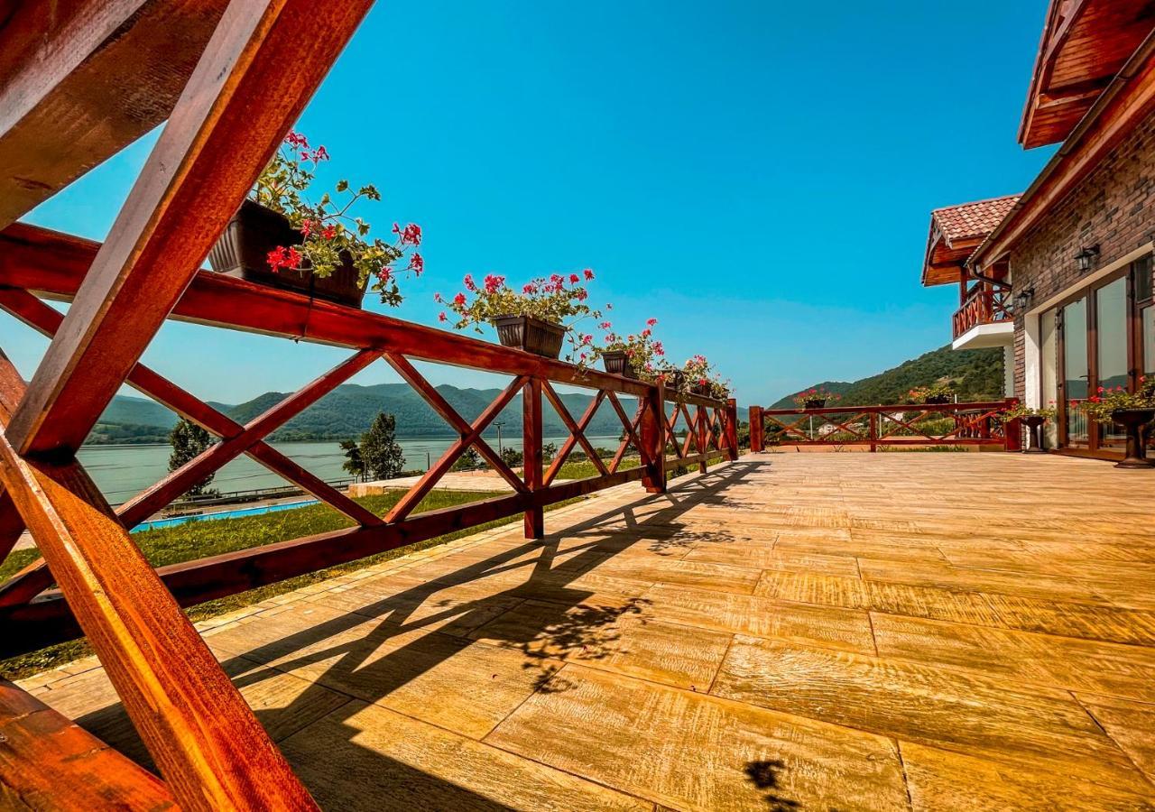 Pensiunea Balkan Gornea Bagian luar foto