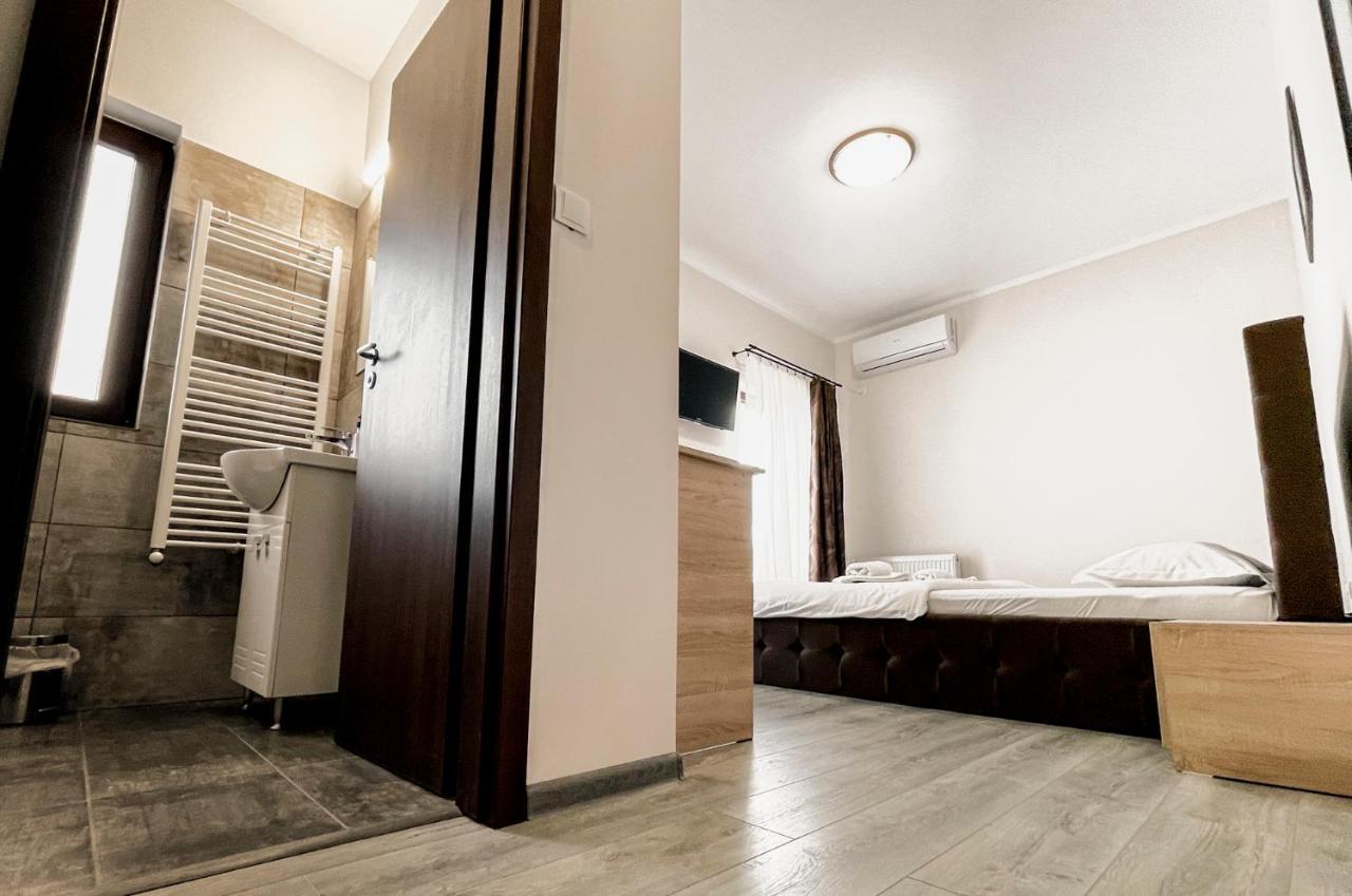 Pensiunea Balkan Gornea Bagian luar foto
